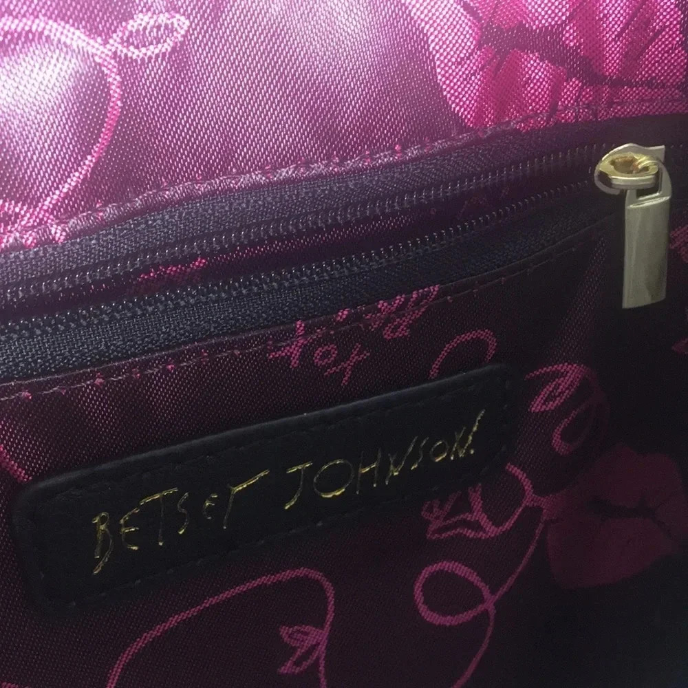 NEW Betsey Johnson Wristlet Clutch - Picture 6 of 8